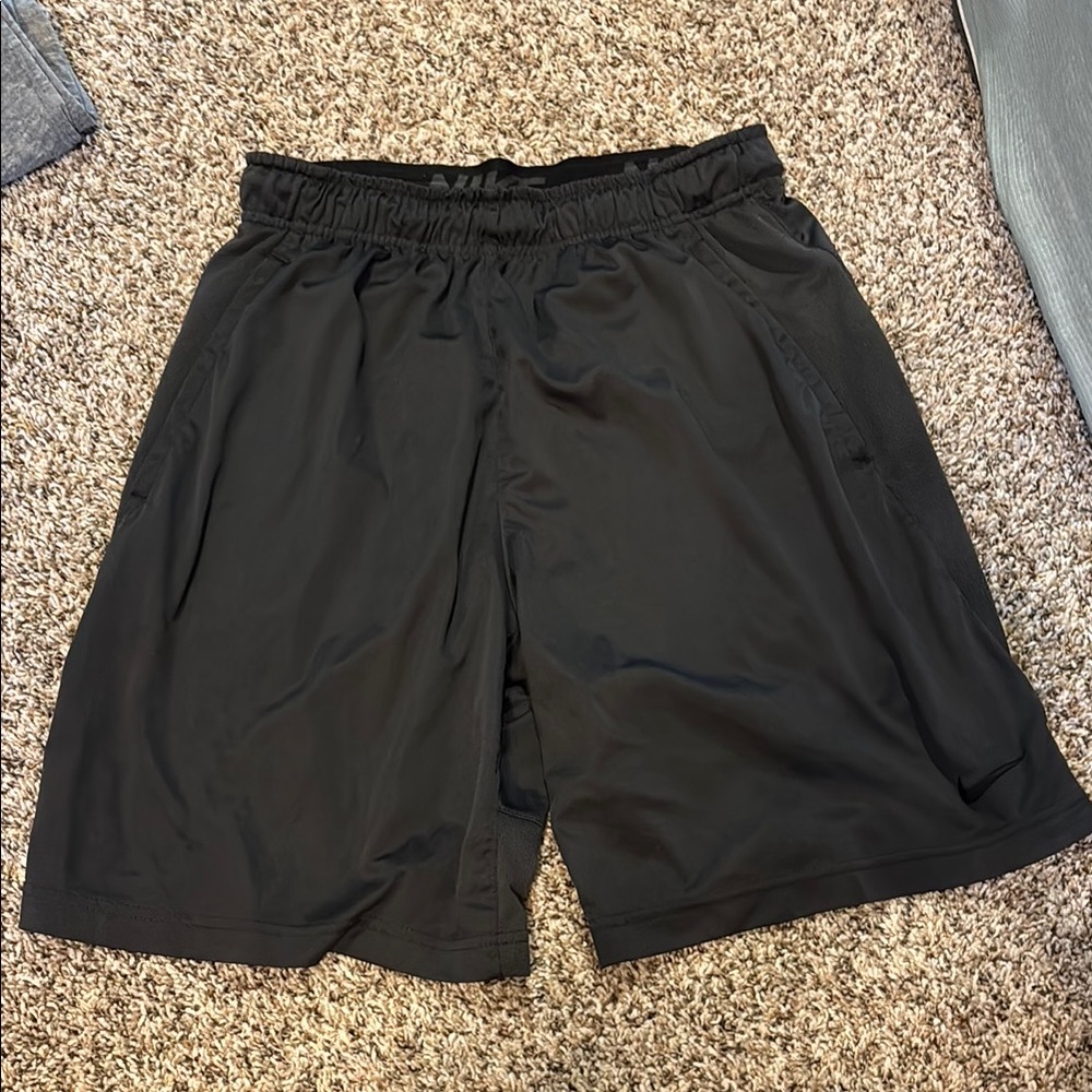 Nike Black Athletic Shorts Lightweight Elastic Waist